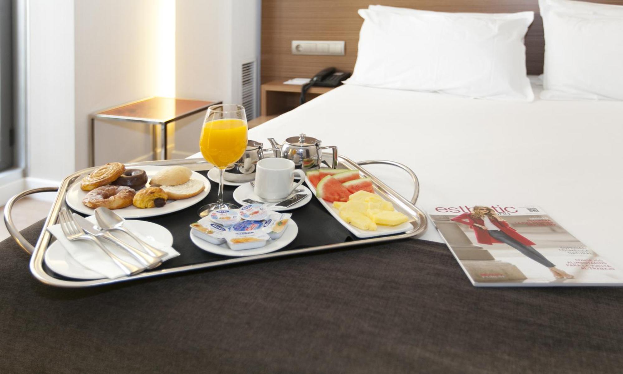 Petite Double Room,1431915025:JPEG